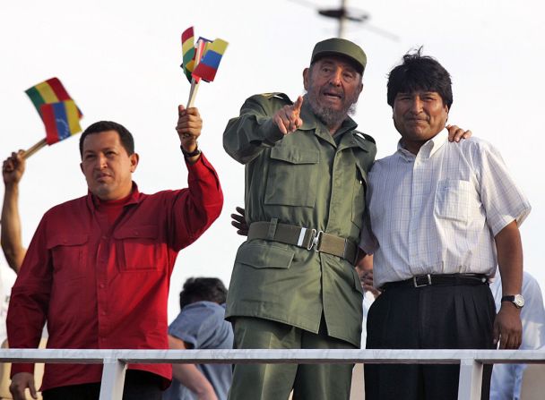 Fidel Castro con los presidentes de Venezuela Hugo Chávez y Bolivia Evo Morales en 2006.