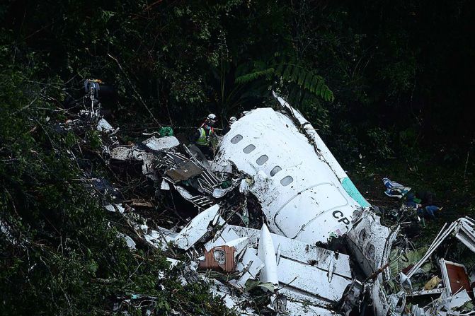 CNNE 354400 - colombia-plane-accident-fbl