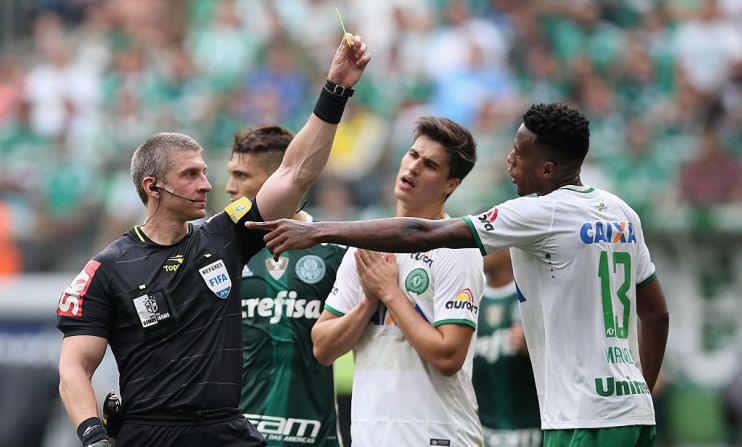 Marcelo Augusto Mathias da Silva (a la derecha), defensa central.