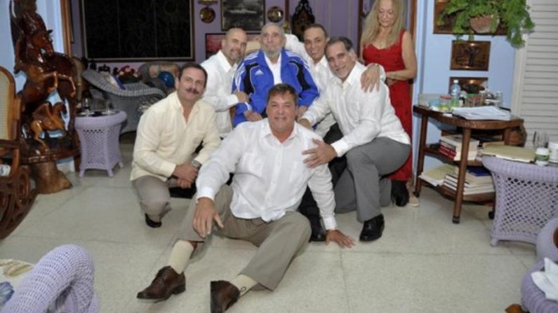 28 de febrero de 2015 | Fidel Castro junto los 'Cuban Five', los cinco cubanos que estuvieron presos en Miami por espiar para el gobierno cubano en suelo estadounidense.