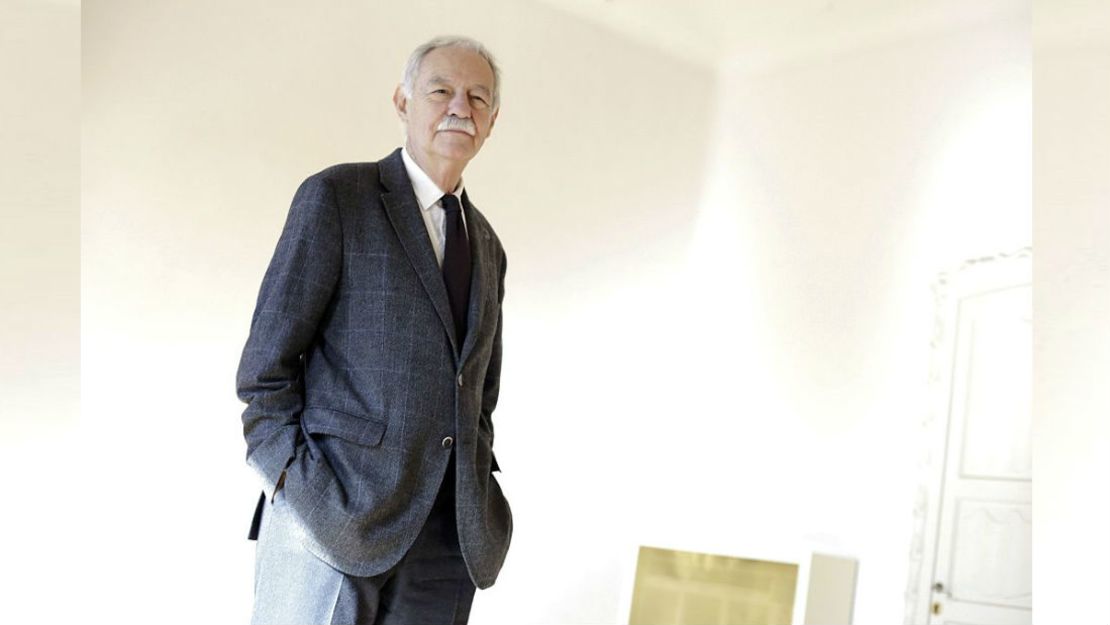 El escritor catalán Eduardo Mendoza (1943) recibió el Premio Cervantes 2016.