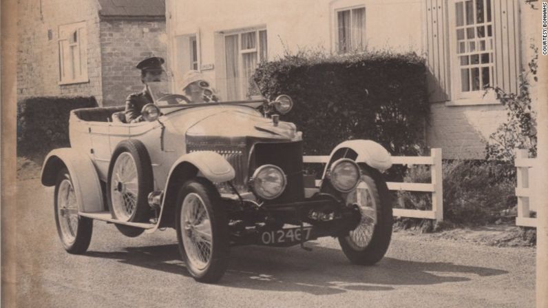 El auto fue diseñado por el ingeniero Laurence Pomeroy y comprado originalmente por T.W. Badgery, un empresario inglés, en 1914.