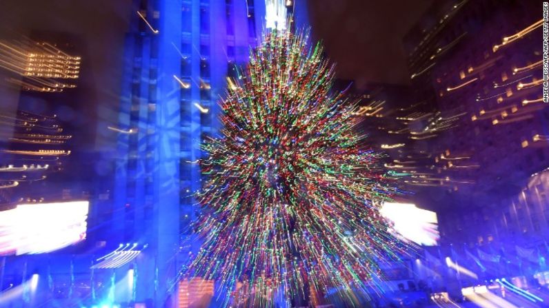 Una presencia brillante en Nueva York: la ceremonia anual de luces en el Centro Rockefeller.