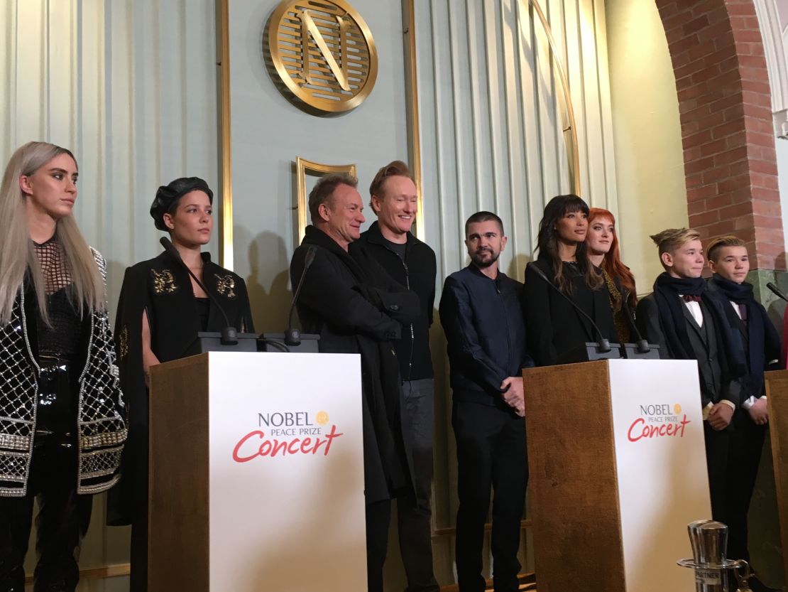 De izquierda a derecha: Highasakite, Halsey, Sting, Conan O’Brien, Juanes, Icona Pop, Marcus y Martinus