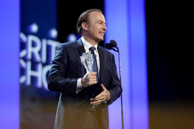 Bob Odenkirk se llevó el premio a Mejor actor en una Serie de Drama la serie ‘Better Call Saul’.