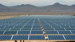 La planta fotovoltaica PV Salvador, en el desierto de Atacama, en el norte de Chile, fue construida por SunPower y es una de las mayores plantas solares del mundo.