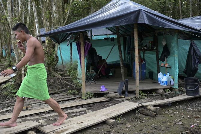 Con la dejación de las armas, que se hará con verificación internacional como parte de una verificación tripartita, terminan 52 años de lucha armada de las FARC.