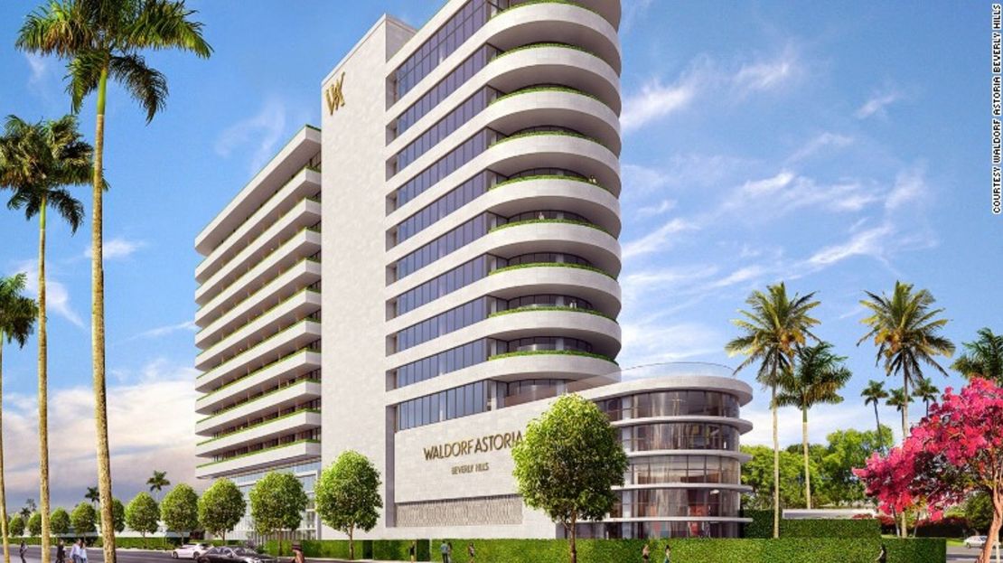 El primer Waldorf Astoria de la costa oeste de Estados Unidos está en el corazón de Beverly Hills y fue diseñado con estilo Art Deco.