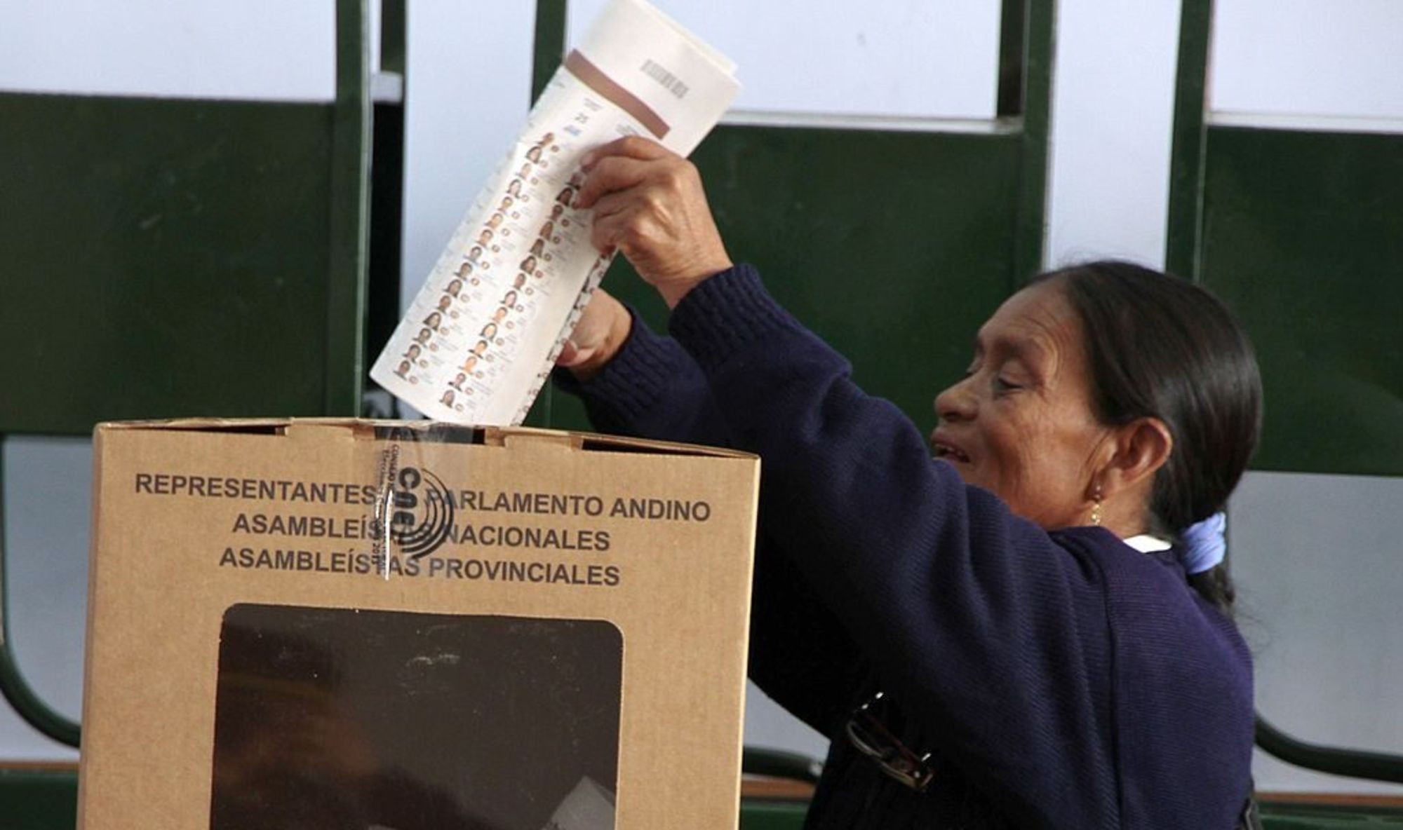 CNNE 365891 - ecuador-elections-voters