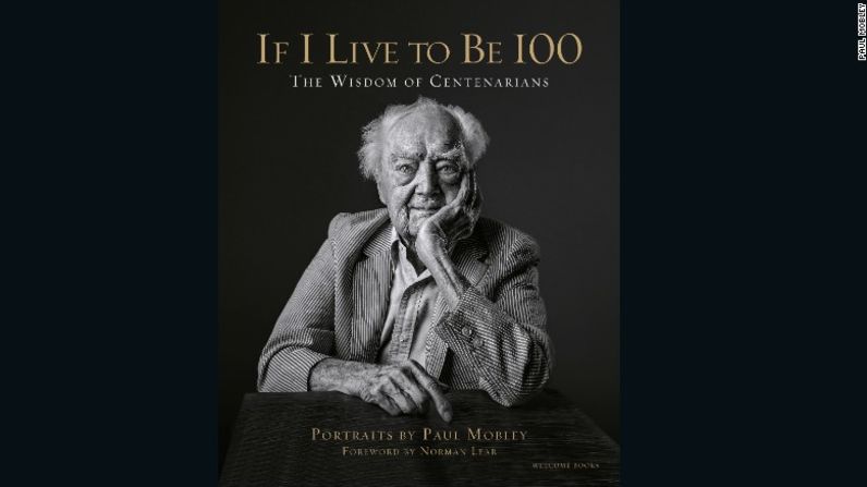 El libro "If I Live to be 100: The Wisdom of Centenarians" ("Si vivo para tener 100: la sabiduría de los centenarios"), publicado por Rizzoli, ya está en el mercado.