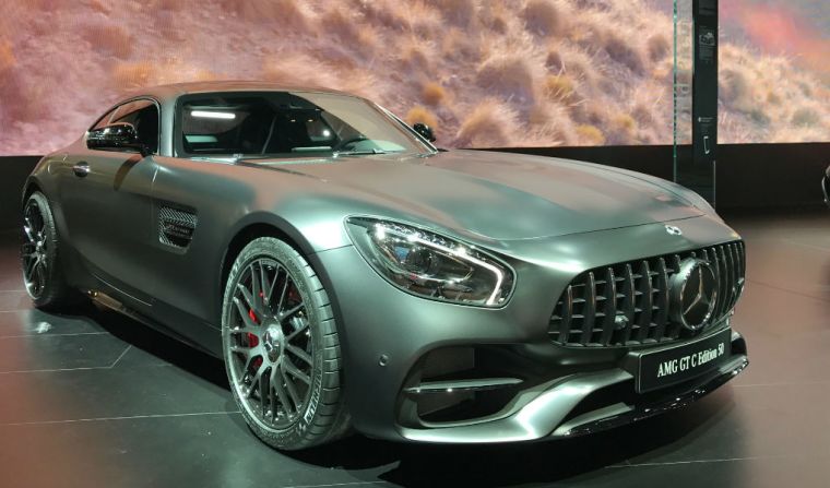 Mercedes-AMG GT C Edition 50, pretende ser un GT C con todo el equipamiento incluyendo el eje trasero, dirección y neumáticos traseros anchos de mayor sección.