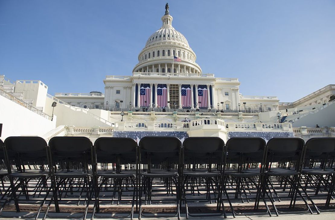 The West side of the US Capitol is seen during a rehearsal for the inauguration of President-elect Donald Trump in Washington, DC, January 15, 2017. / AFP / SAUL LOEB