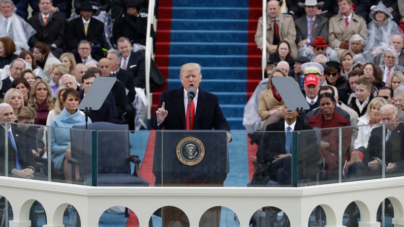 El presidente Donald Trump da su primer discurso como mandatario de Estados Unidos.