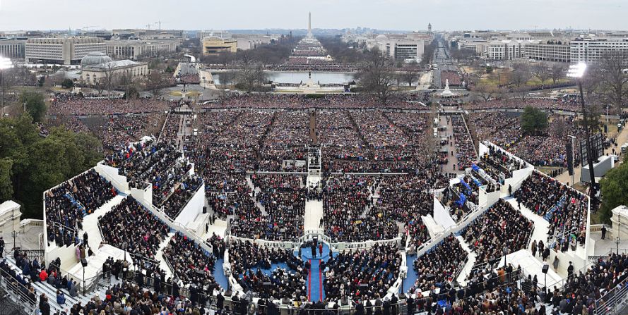 Las personas que asistieron a la inauguración del presidente Donald Trump, este viernes en Washington.