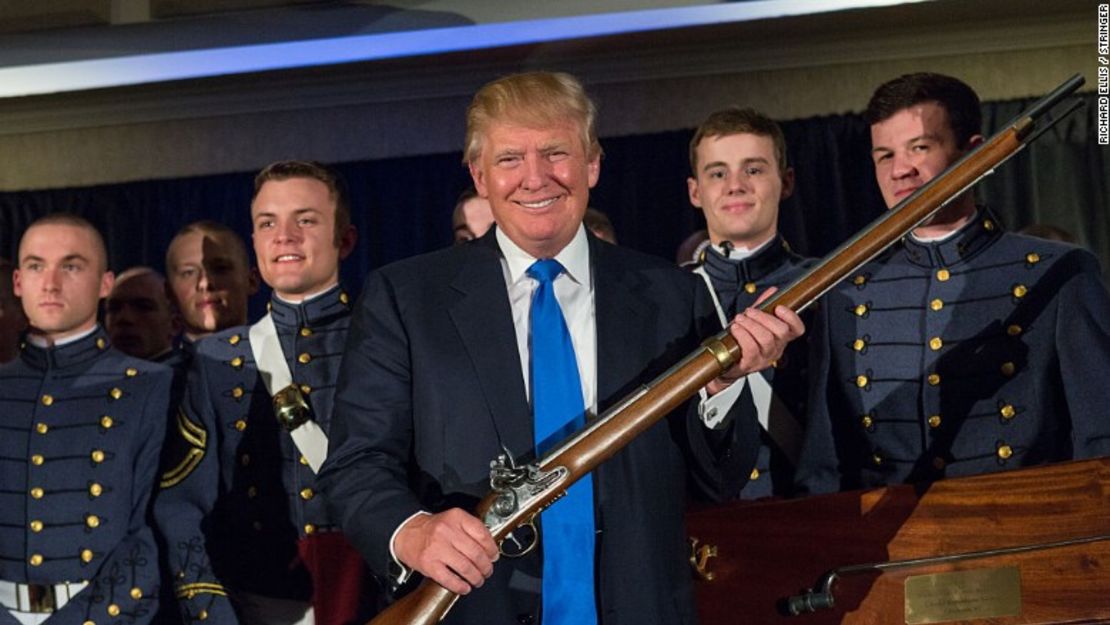 CNNE 376010 - 161111110551-donald-trump-gun-780x439