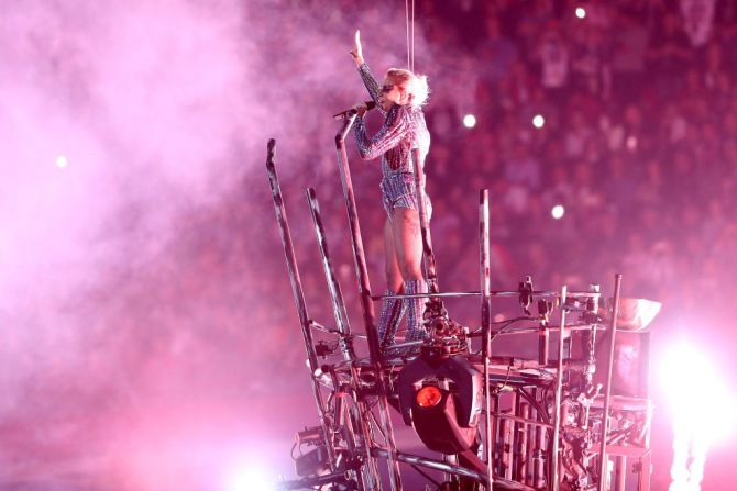 Lady Gaga fue la encargada del show de medio tiempo del Super Bowl 51.