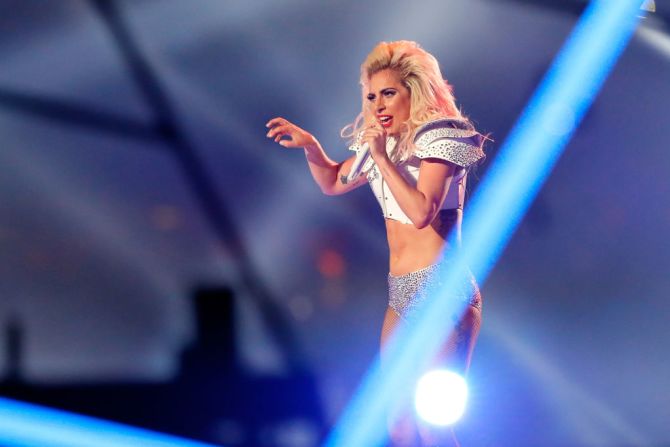 Gaga, de 30 años, también estuvo en el Super Bowl de 2016, cuando cantó el himno nacional.