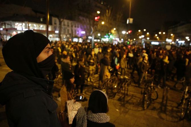 Durante las últimas noches se han registrado enfrentamientos entre manifestantes y policías.