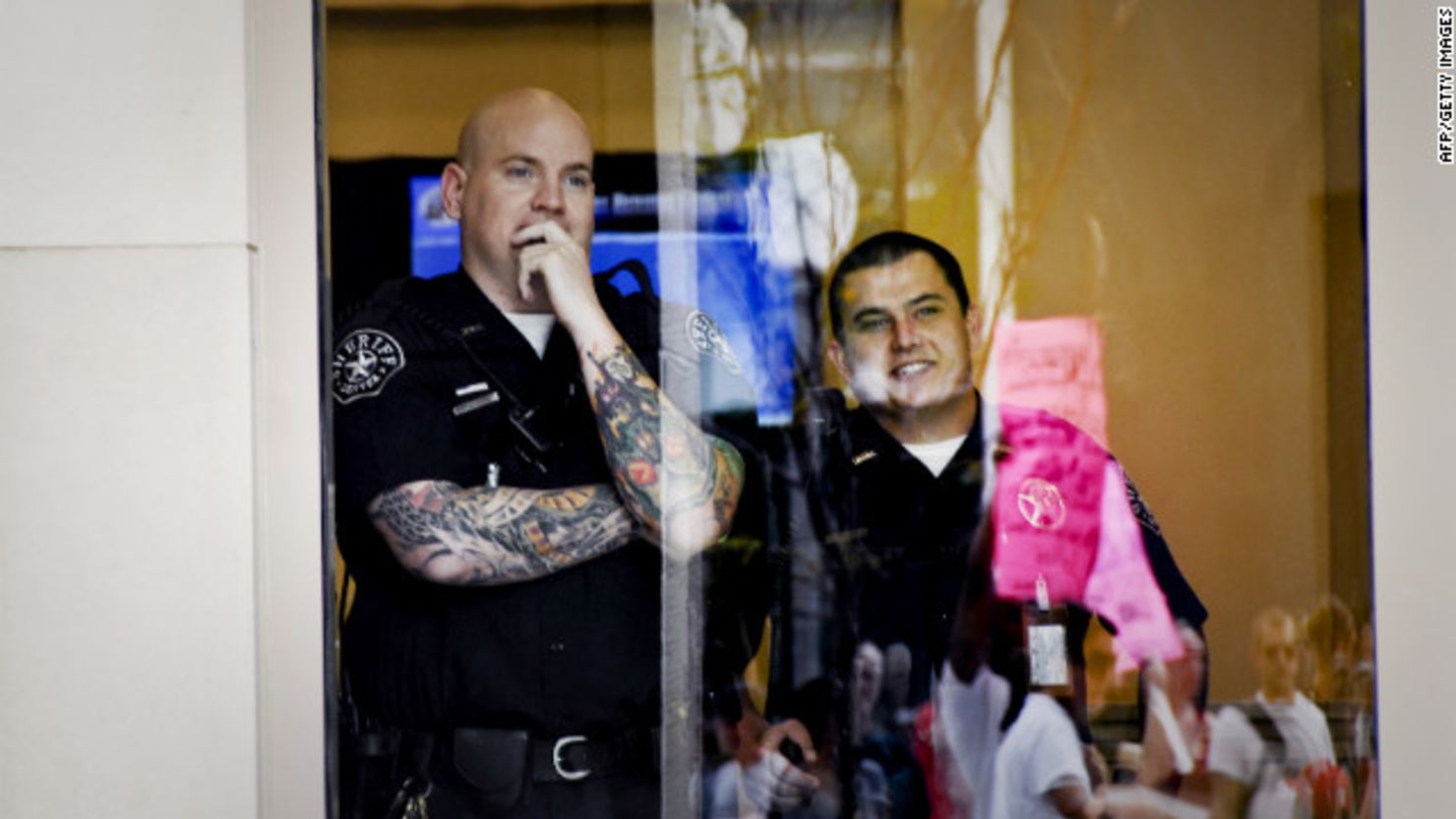 CNNE 37dc72a0 - 111221043400-police-mistakes-story-top