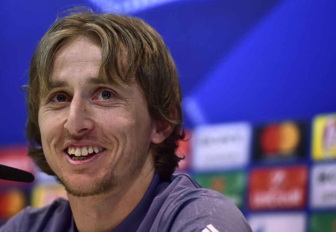 Luka Modric sonríe durante una conferencia de prensa en Valdebebas, antes del partido contra el Nápoles.