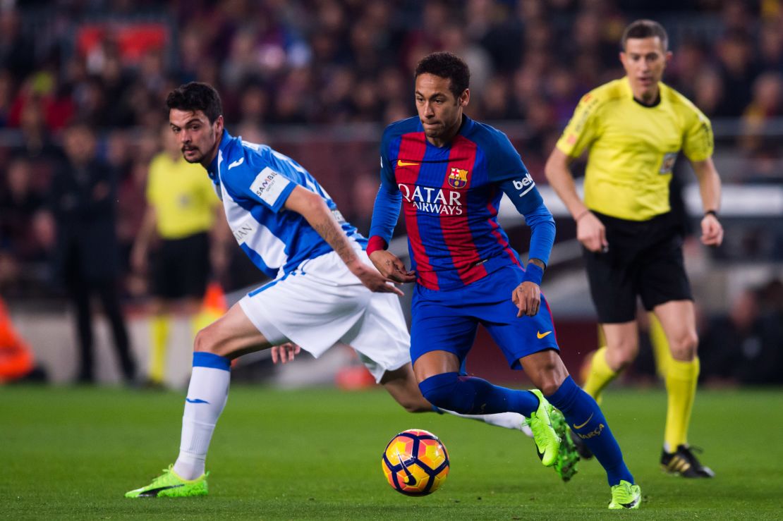 Neymar, delantero del Barcelona, en acción contra el Leganés.