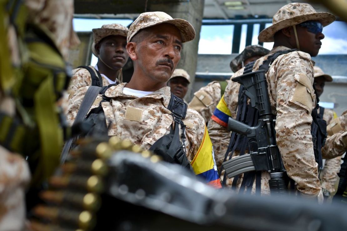 Miembros de las FARC llegan a Buenaventura como parte del proceso de implementación de los acuerdos de paz (LUIS ROBAYO/AFP/Getty Images).