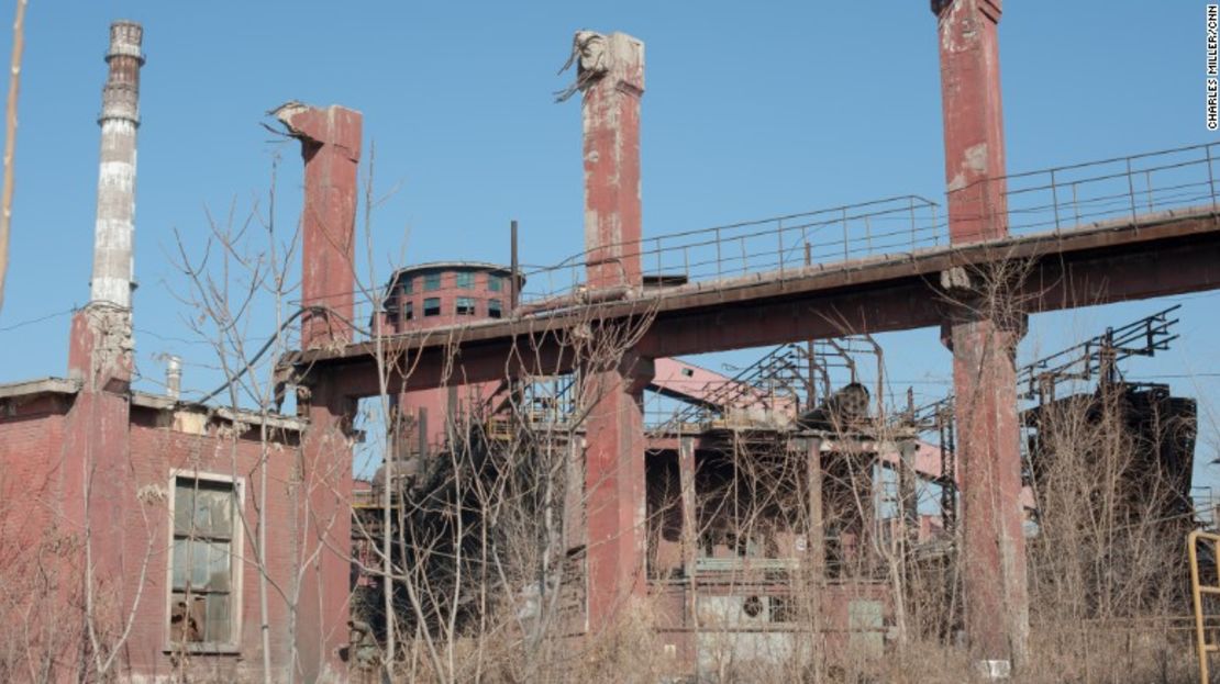 La planta de la compañía siderúrgica Shougang, en las afueras de Beijing, fue cerrada poco antes de los Juegos Olímpicos del 2008 para evitar una fea capa de bruma sobre la ciudad por los días en que la ciudad sería el centro de atención de todo el mundo.