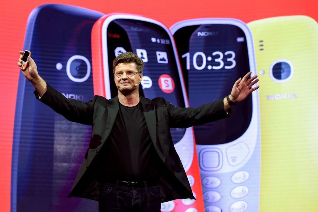 Arto Nummela, director ejecutivo de HMD global, presentó el nuevo Nokia 3310.