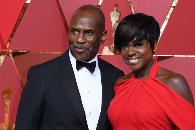 La nominada a mejor actriz de reparto, Viola Davis, y su esposo Julius Tennon momentos antes de la ceremonia de los Premios de la Academia.