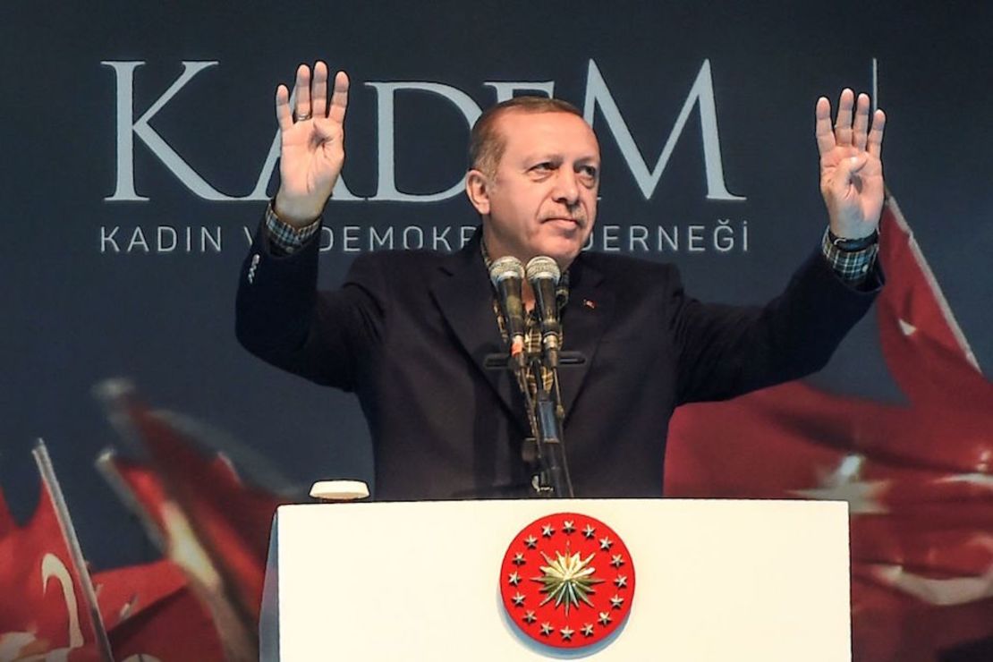 El presidente Erdogan durante un mitin