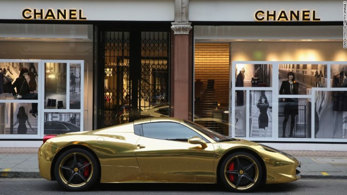 CNNE 386316 - 170301145813-ferrari-chanel-london-780x439