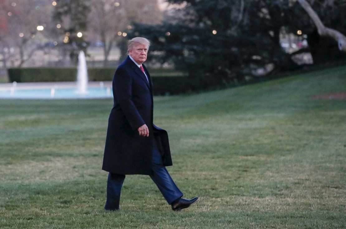 El presidente Donald J. Trump al regresar a la Casa Blanca de su fin de semana en su propiedad de Mar-a-Lago en Palm Beach. Florida.