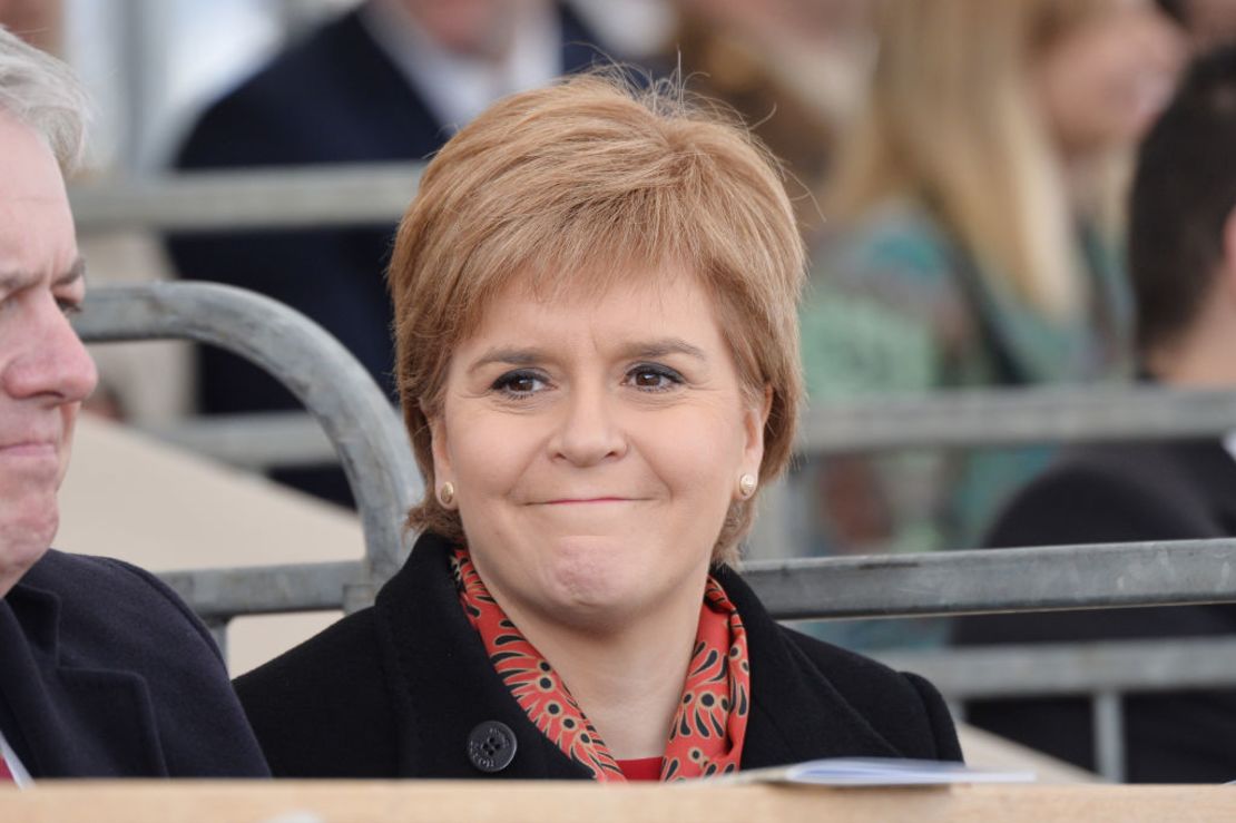 La primera ministra de Escocia Nicola Sturgeon durante una ceremonia en Londres en la que se inauguró un monumento a Irak y Afganistán el 9 de marzo de 2017.