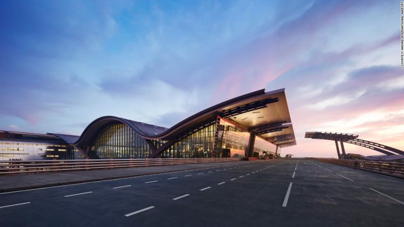 El Aeropuerto Internacional Hamad en Doha, Qatar, abierto en 2014, pasó de estar en el puesto 22 en 2015 al sexto en 2017.