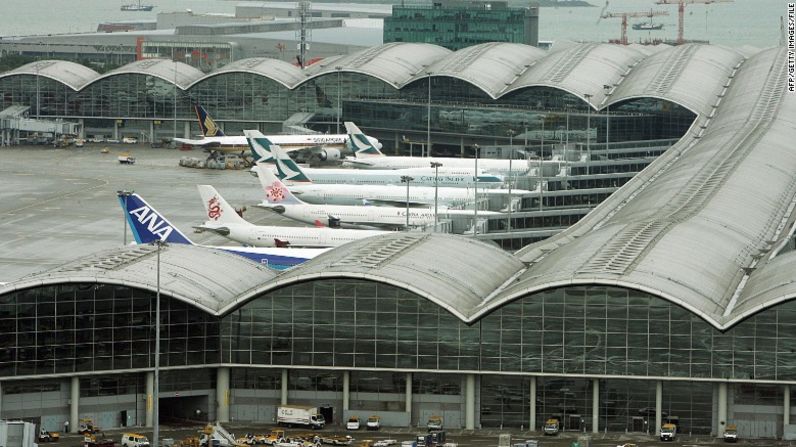 El Aeropuerto Internacional de Hong Kong, que una vez fue el mejor del mundo, ahora ocupa el puesto número 5.