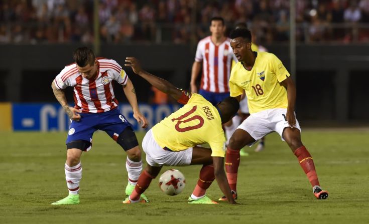 Paraguay puso en aprietos a Ecuador: le ganó 2-1.