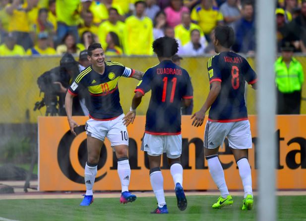 James Rodríguez celebra el primer gol de Colombia en Quito.