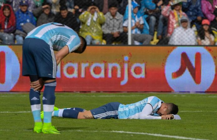 Argentina sin Messi y sin ideas perdió en La Paz.