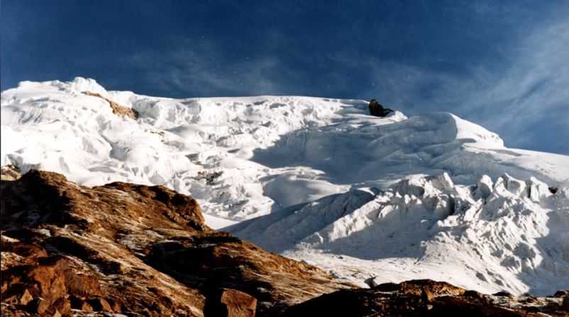 La cima del Nevado del Huila está coronada por cuatro picos.