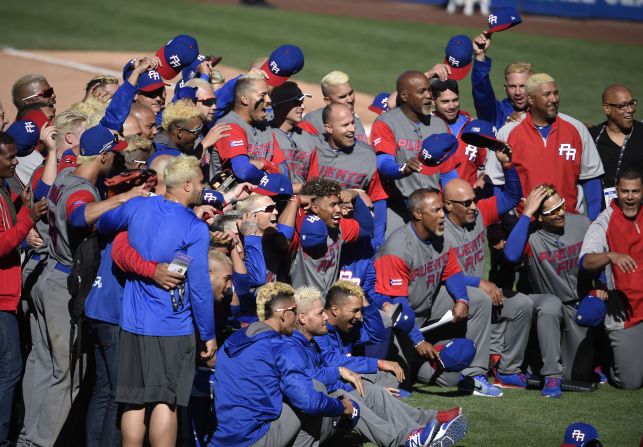 La gran mayoría de los jugadores puertorriqueños luce el cabello rubio como símbolo de unidad en el Clásico Mundial de Béisbol.