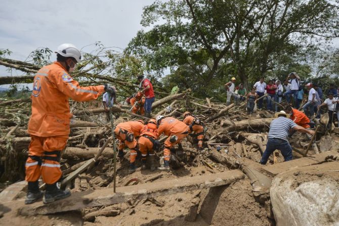 Días antes de la tragedia, el Instituto de Hidrología, Meteorología y Estudios Ambientales (IDEAM) de Colombia había lanzado una alerta a nivel nacional por la crecida de los ríos, generada por la temporada invernal en el país. (LUIS ROBAYO/AFP/Getty Images).