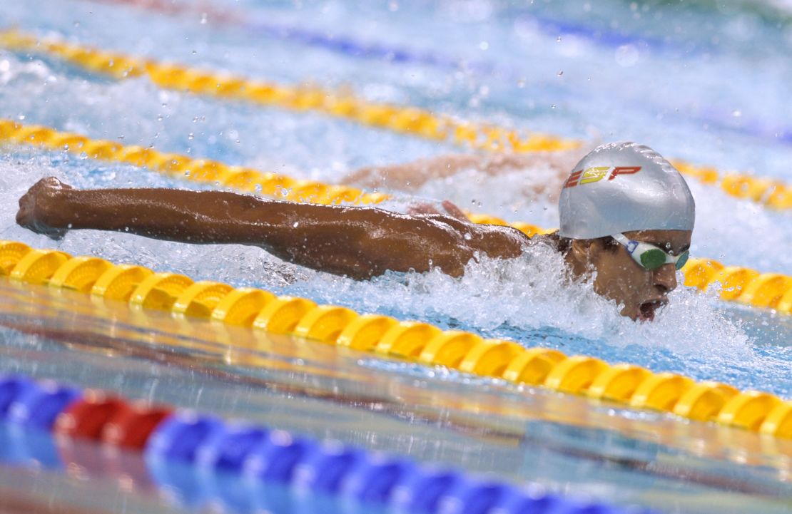 Enhamed Enhamed durante la final de los 100 metros mariposa de los Juegos Paralímpicos de Beijing 2008.