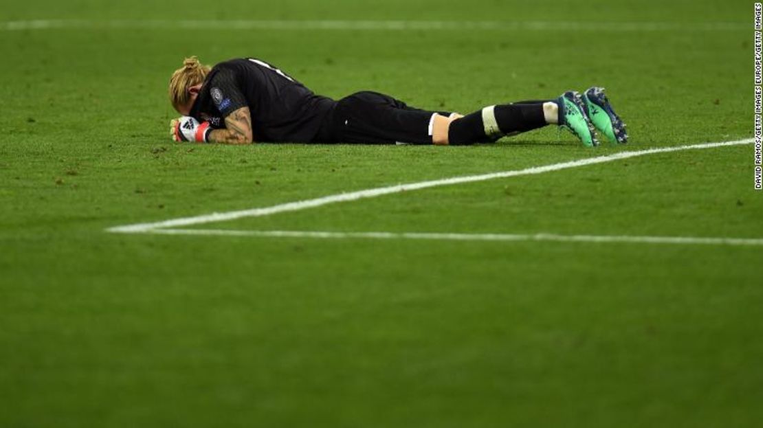 CNNE 3973d5eb - 180528094501-loris-karius-disconsolate-on-the-turf-liverpool-champions-league-final-exlarge-169