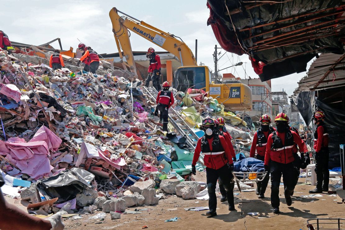 Detalle de la destrucción en el centro de Manta (Ecuador) el 20 de abril del 2016.