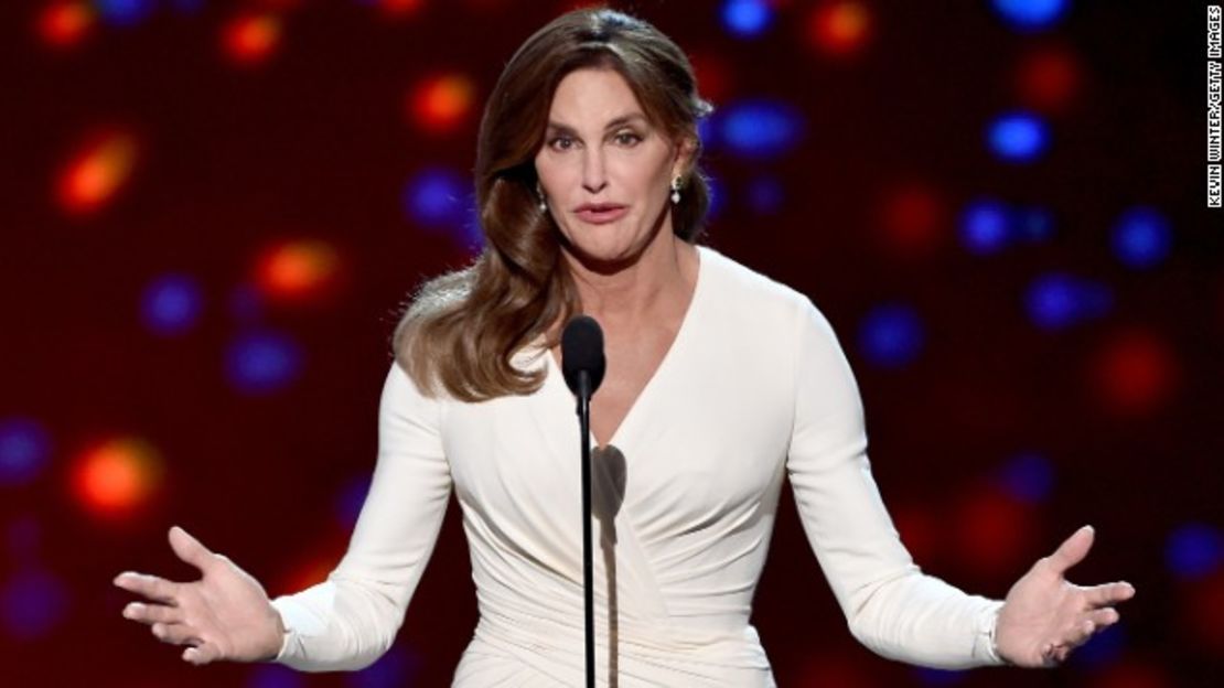 CNNE 3be08c87 - 150716070949-02-caitlyn-jenner-espys-story-top