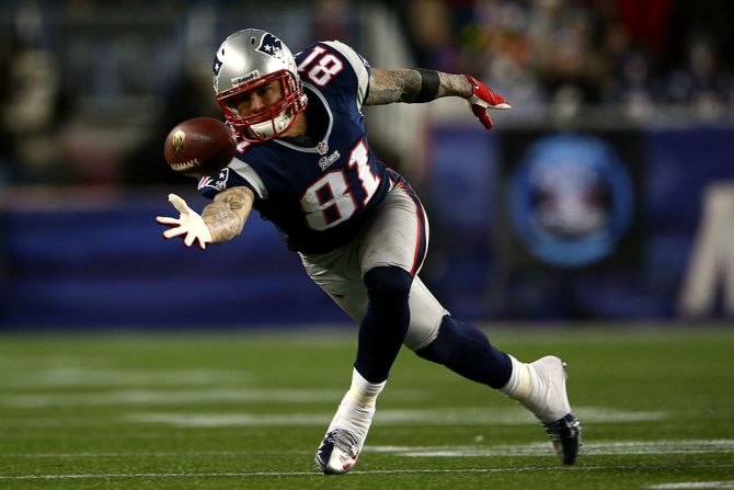 En agosto de 2012 firmó una prórroga con los Patriots de New England.