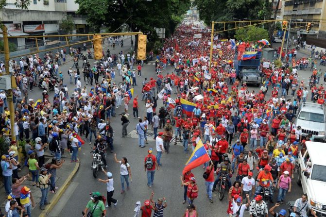 El ambiente político en Venezuela se calentó hace semanas cuando de la Corte Suprema de ese país inhabilitó temporalmente las funciones de la Asamblea Nacional, una orden que después se revirtió.