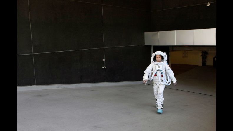 Seth MacFarlane, actor, en traje de astronauta.