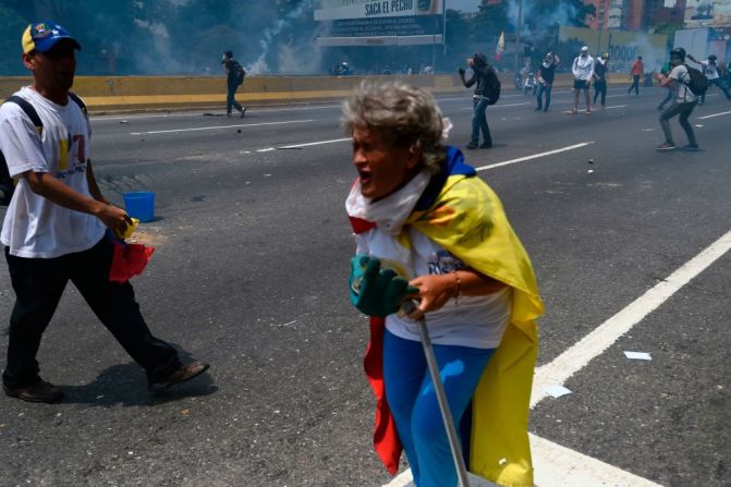 Se produjeron fuertes disturbios. En Venezuela el saldo de muertos por las protestas ya asciende a 28 fallecidos.