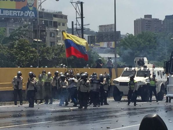 CNNE 403628 - venezuela 26 abr 8